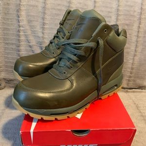 Nike Air Max Goadome Boots